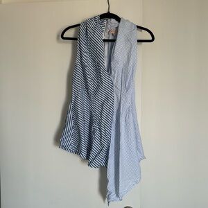 Asymmetrical sleeveless shirt